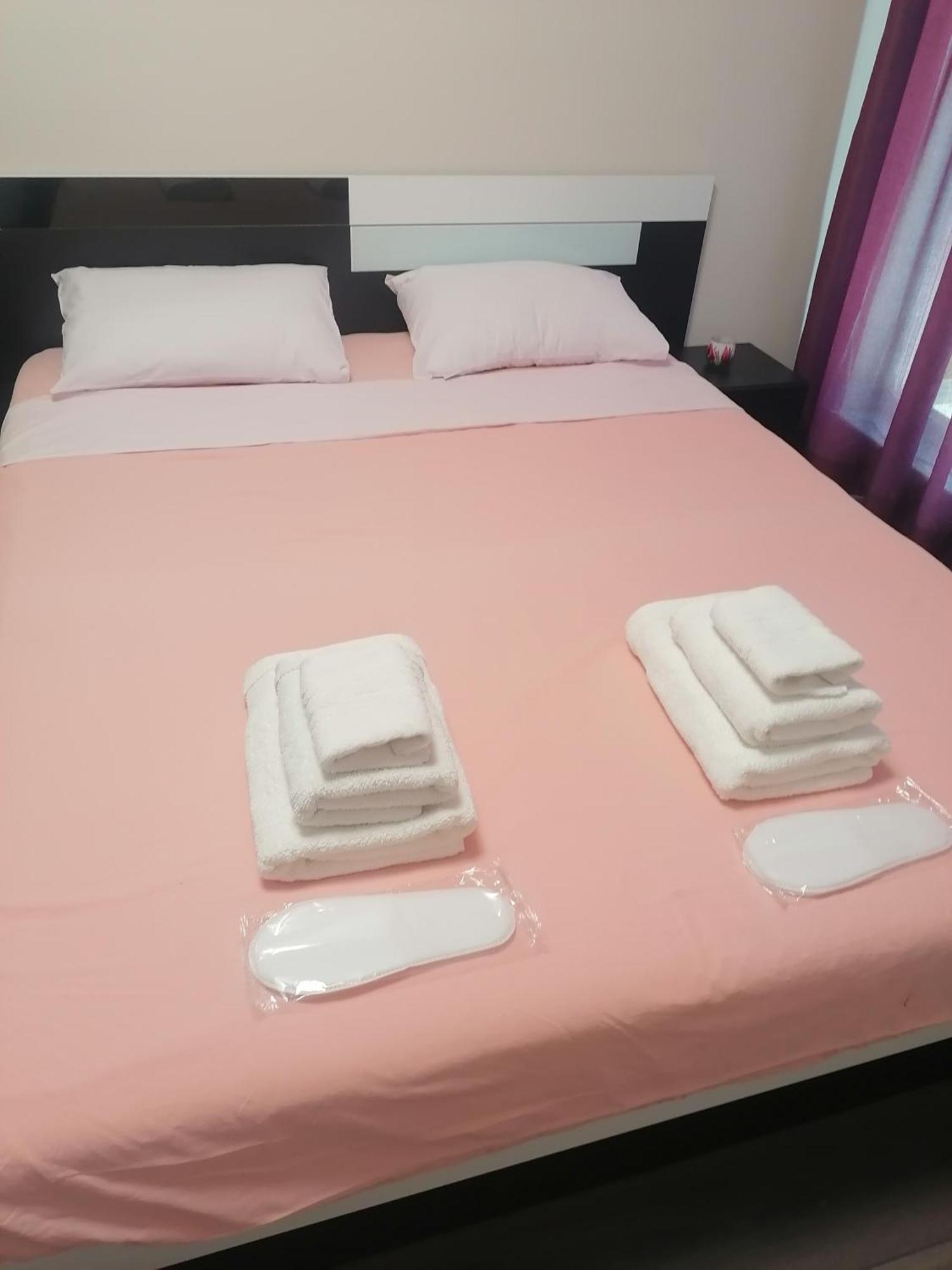 Sunshine Terrace Apartment พลอฟดิฟ ภายนอก รูปภาพ